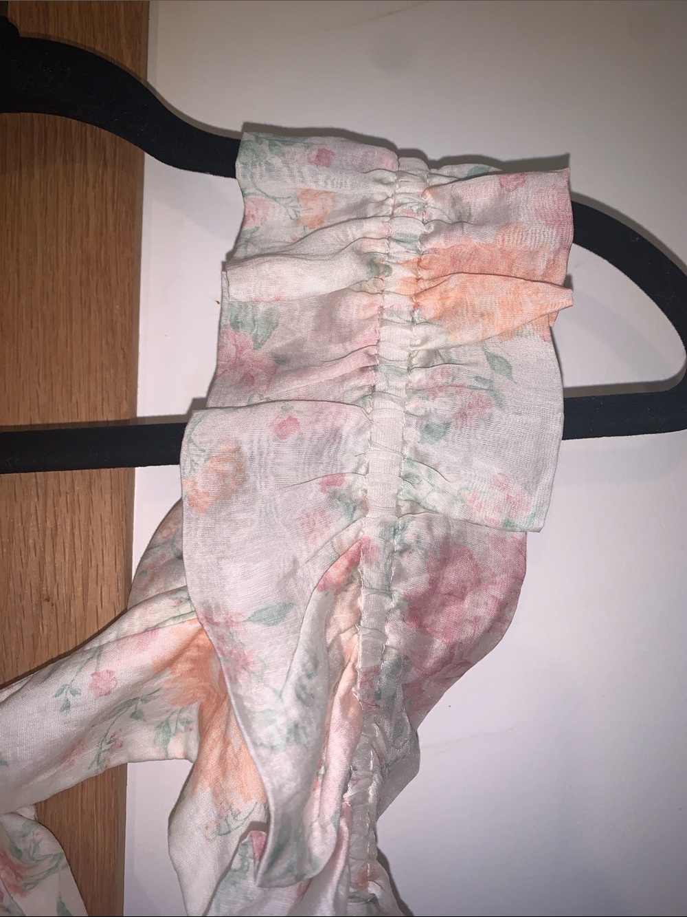 Divided Floral Ruffled Tie-Back Tank - Picture 5 of 5